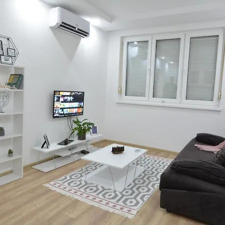 شقة Apartman Alex Hiseti